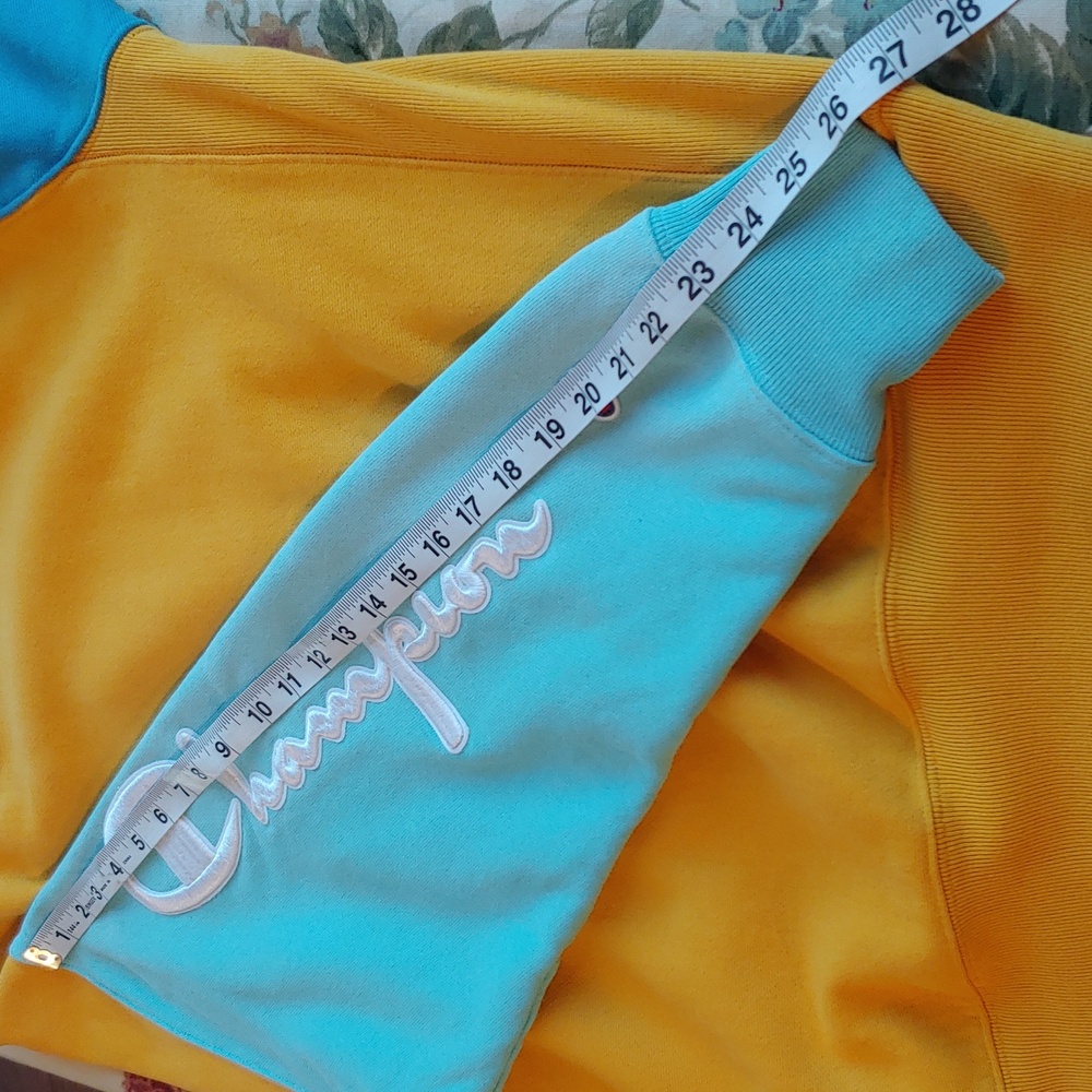 Champion Men's Embroidered Reverse Weave Crewneck in Mustard Teal size Large - Picture 11 of 15